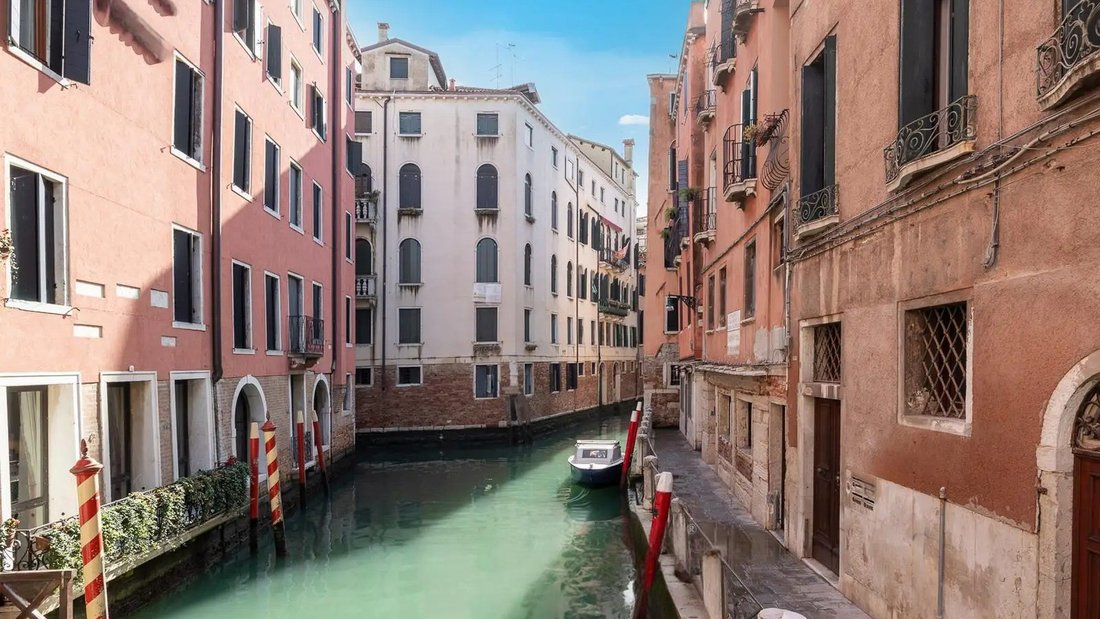 Penthouse In Venice, Veneto Stunning Views In Venice, Veneto, Italy For ...