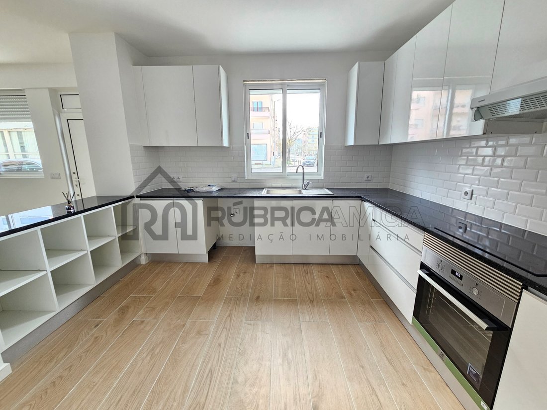 House in Alvorninha, Leiria District, Portugal 3 - 17316557