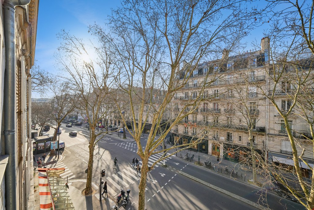 Apartment in Saint Thomas d'Aquin, Paris 7e Arrondissement, Paris 2 - 17321331
