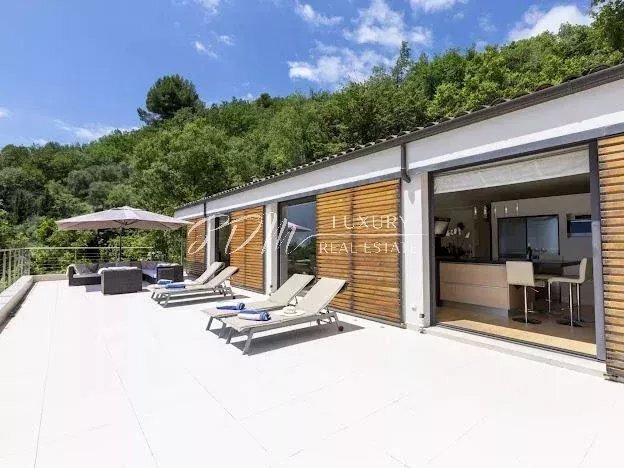 Villa in Tourrettes-sur-Loup, Provence-Alpes-Côte d'Azur, France 5 - 17321426