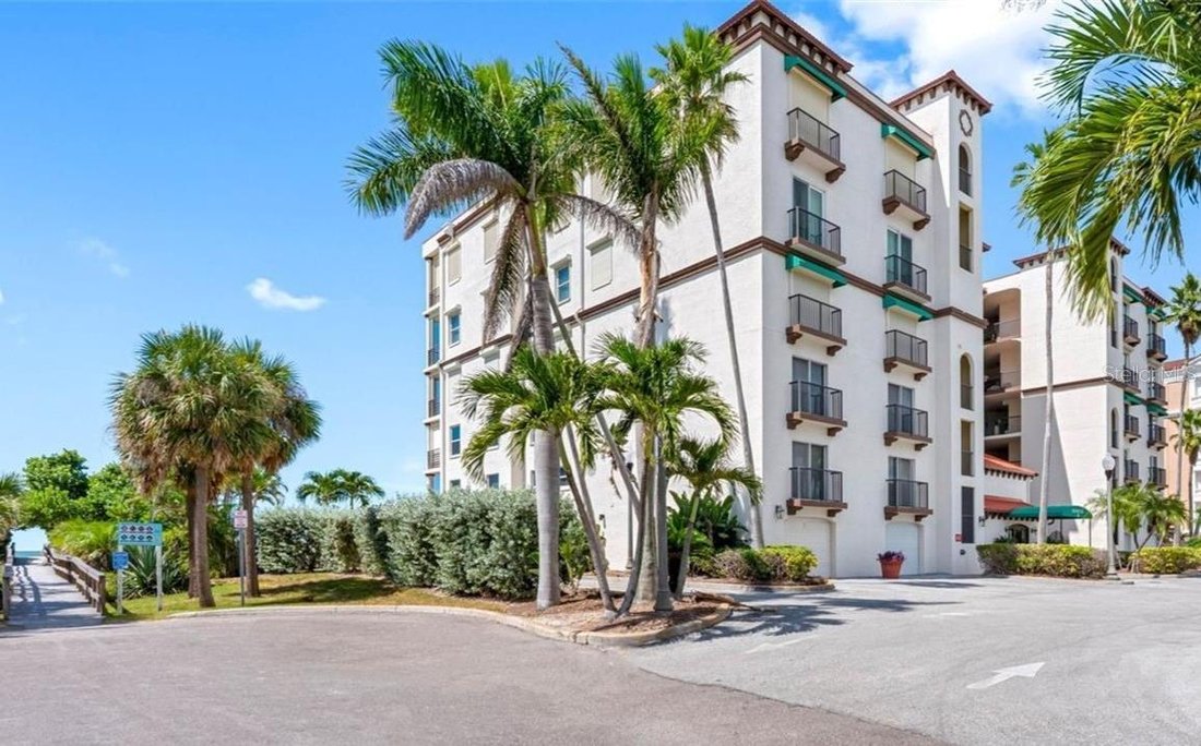 Condo in St. Pete Beach, Florida, United States 1 - 17323265