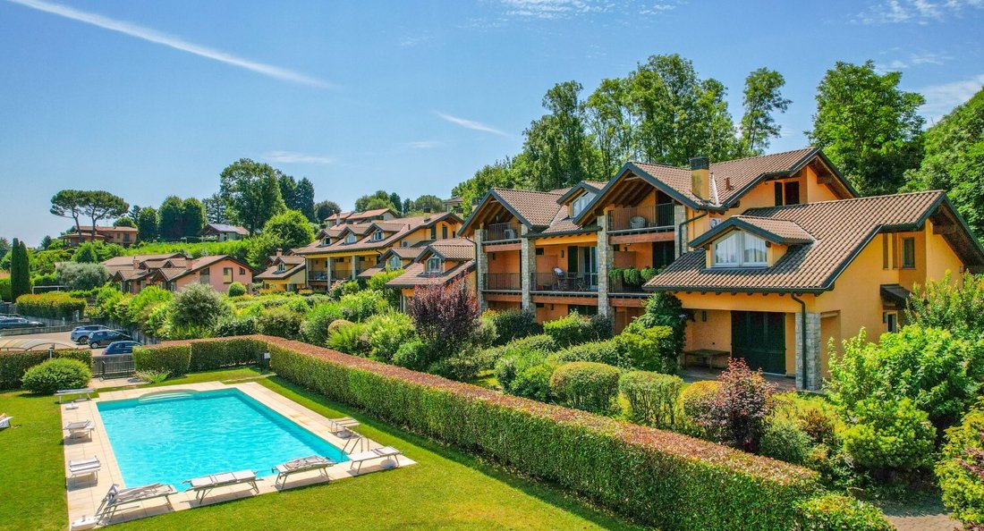 Apartment in Ranco, Lombardy, Lombardy, Italy 3 - 17312720