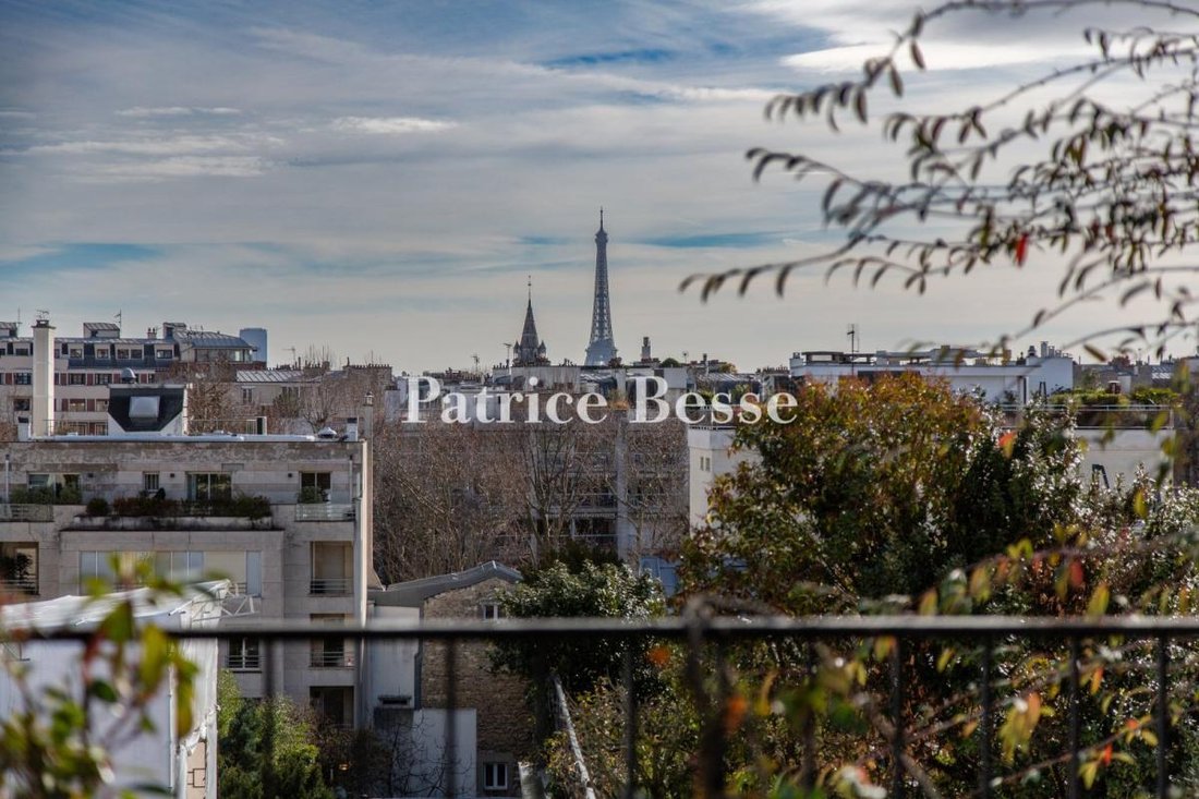 Apartment in La Plaine des Sablons, Neuilly-sur-Seine, France 1 - 17322545