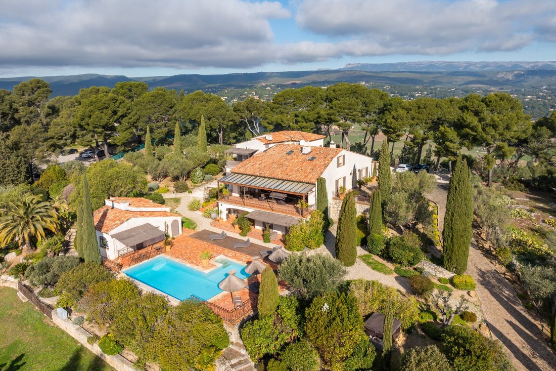 Maison à La Cadière-d'Azur, Provence-Alpes-Côte d'Azur, France 1 - 17314579