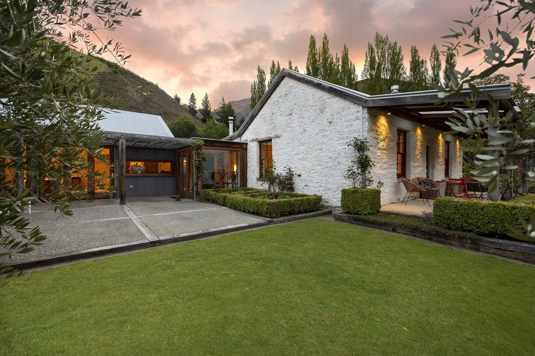Queenstown, Otago, New Zealand 3 - 17323285
