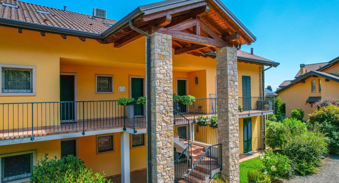 Apartment in Ranco, Lombardy, Lombardy, Italy 1 - 17312720