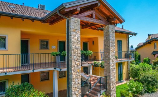 Apartment in Ranco, Lombardy, Lombardy, Italy 1