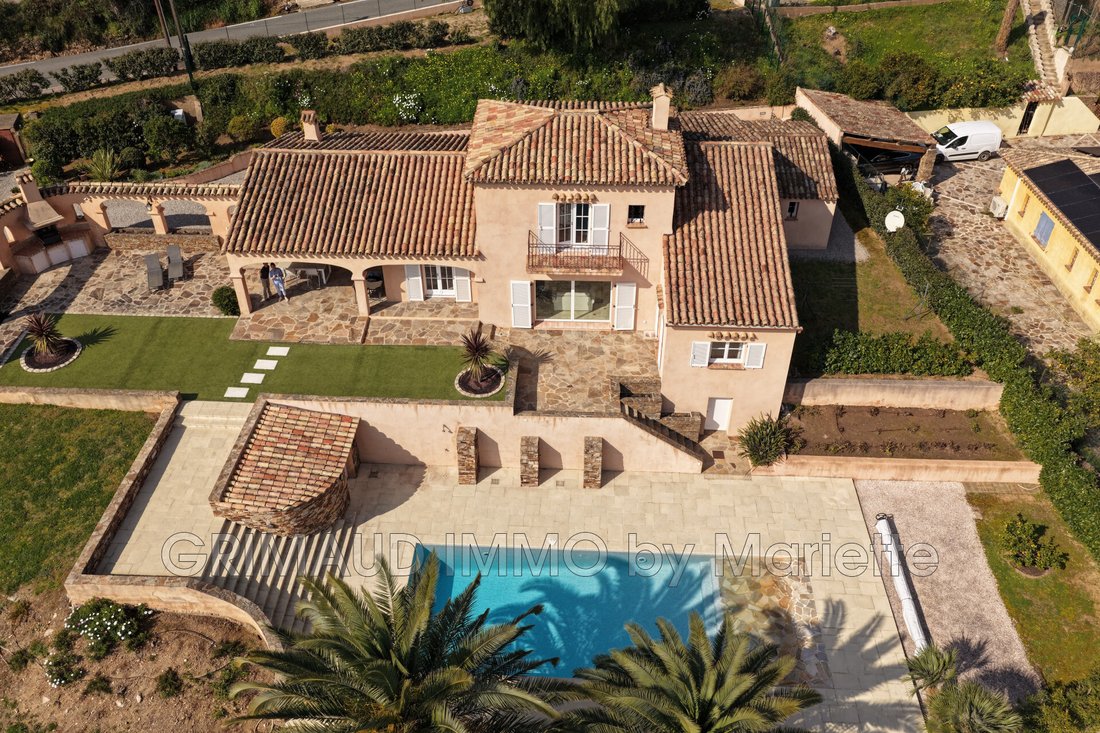 Villa in Grimaud, Provence-Alpes-Côte d'Azur, France 1 - 17285255
