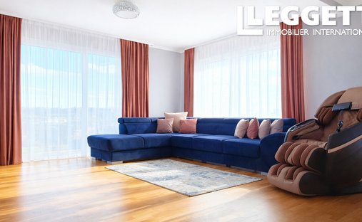Casa a Est, Lisieux, Francia 1