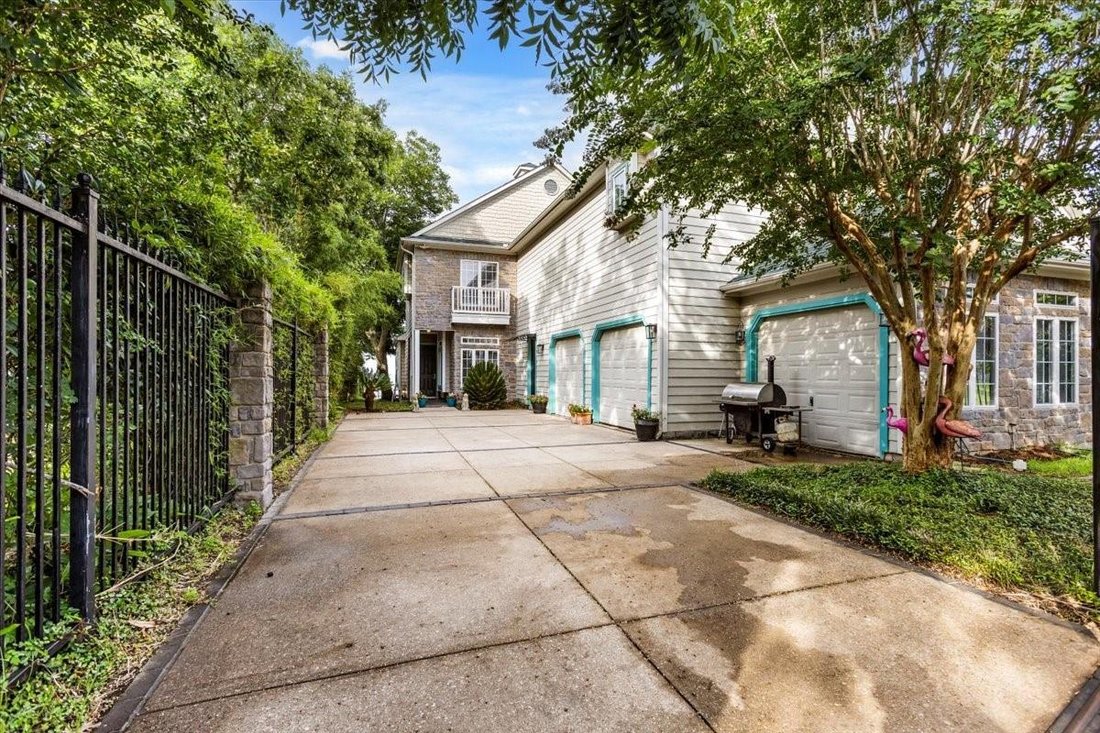 House in Bacliff, Texas, United States 3 - 17321220