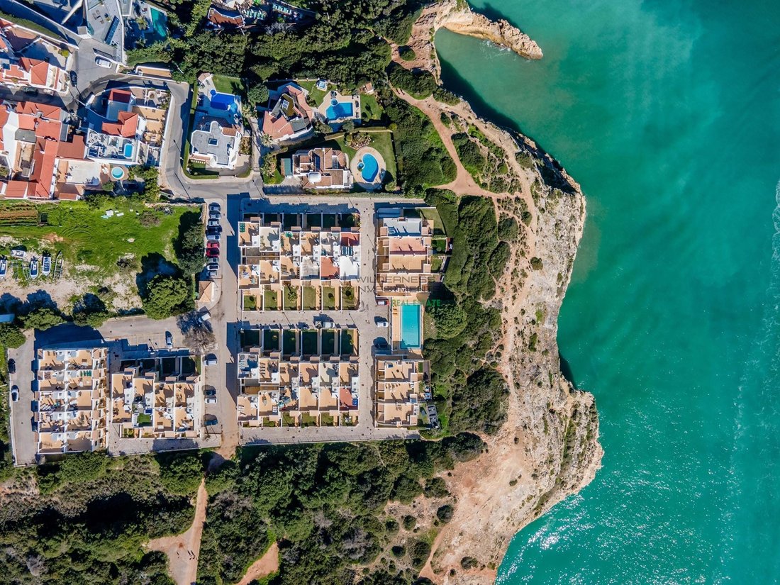 Townhouse in Lagoa e Carvoeiro, Algarve, Portugal 2 - 17320775