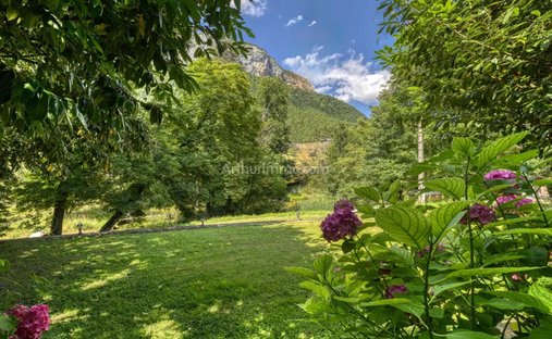 Anwesen in Saint-Jean-d'Arvey, Auvergne-Rhone-Alpen, Frankreich 1