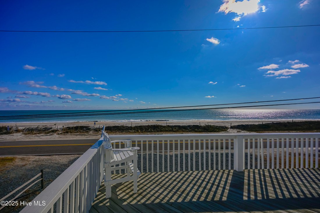 House in North Topsail Beach, North Carolina, United States 3 - 17318997