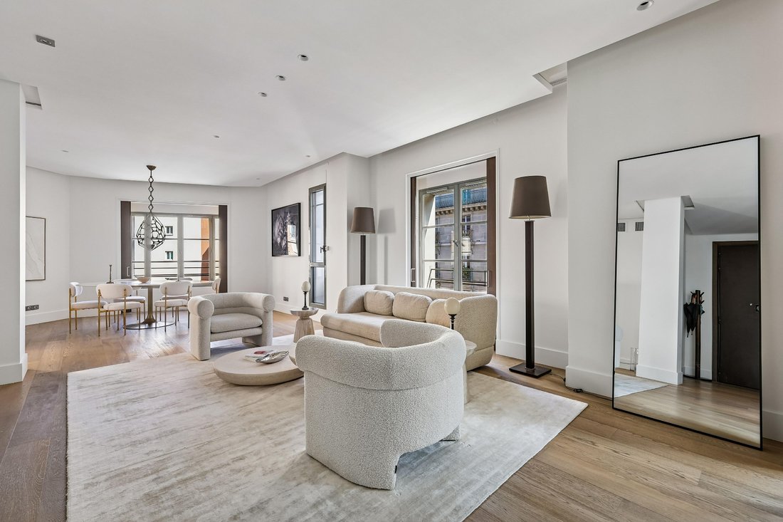 Apartment in Elysées-Madeleine, Paris 8e Arrondissement, Paris 5 - 17311180