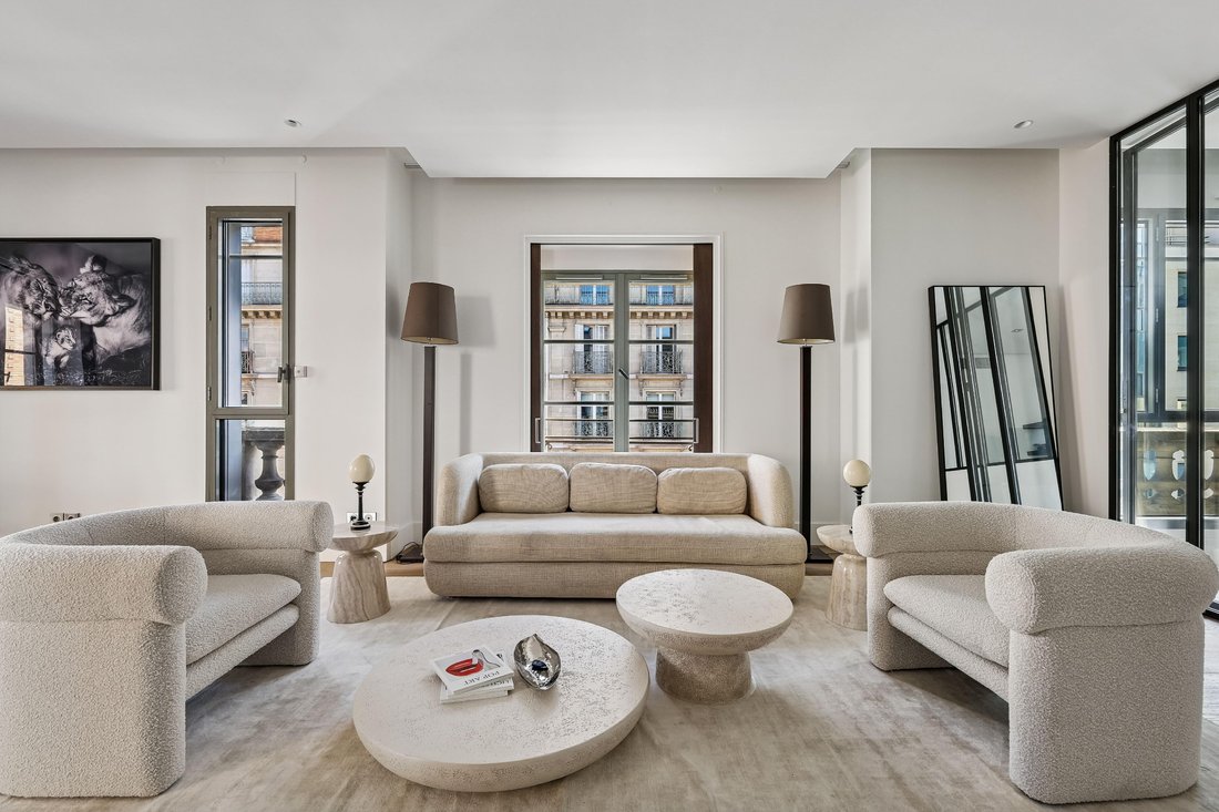 Apartment in Elysées-Madeleine, Paris 8e Arrondissement, Paris 4 - 17311180