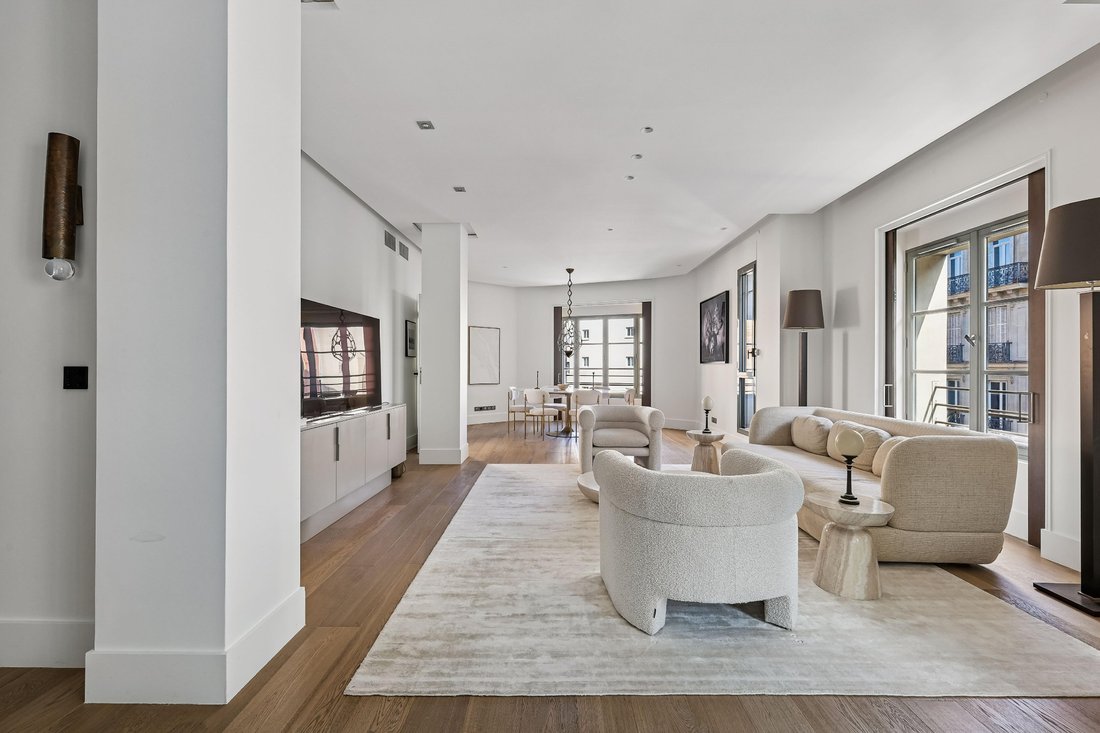 Apartment in Elysées-Madeleine, Paris 8e Arrondissement, Paris 3 - 17311180