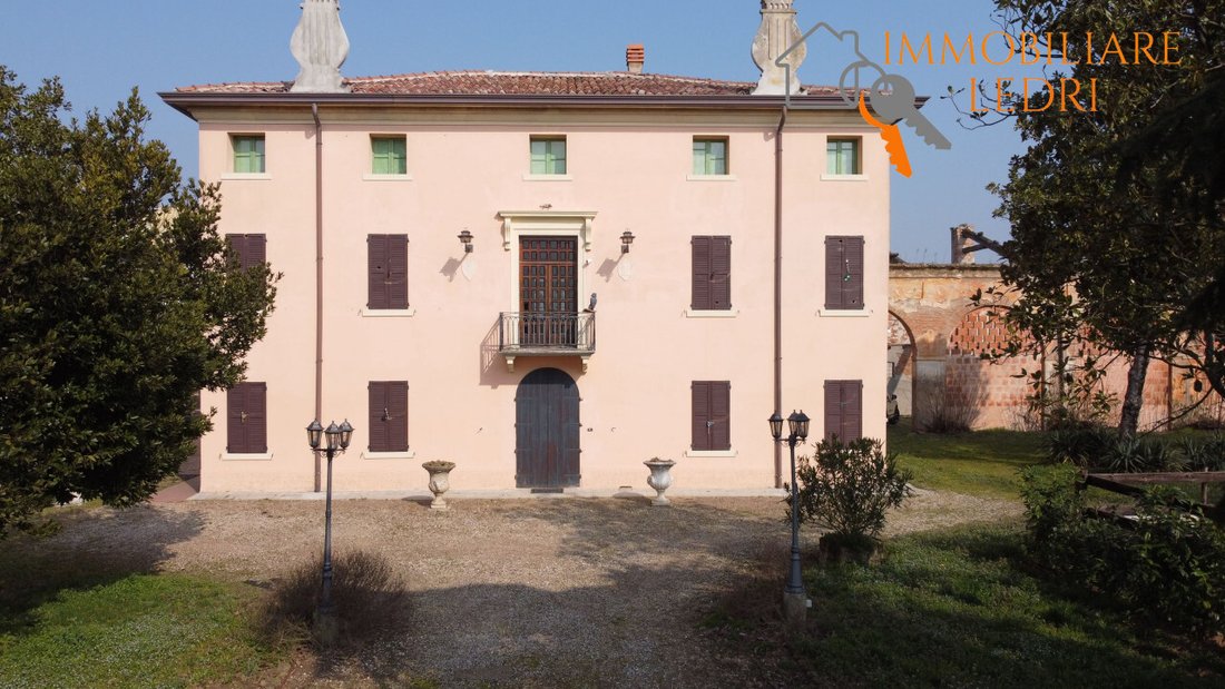 Villa in Isola Rizza, Veneto, Italy 2 - 17314714