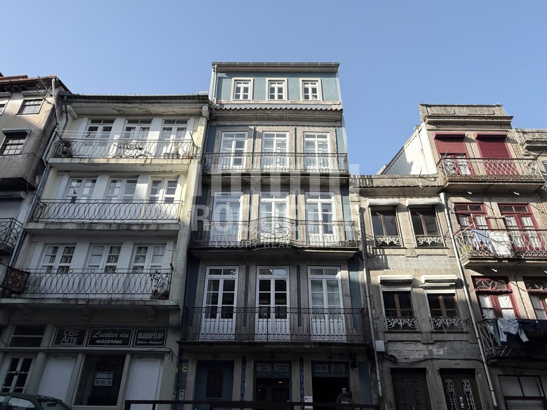 Apartment in Cedofeita, Santo Ildefonso, Se, Miragaia, Sao Nicolau e Vitoria, Porto District, Portugal 1 - 17311289