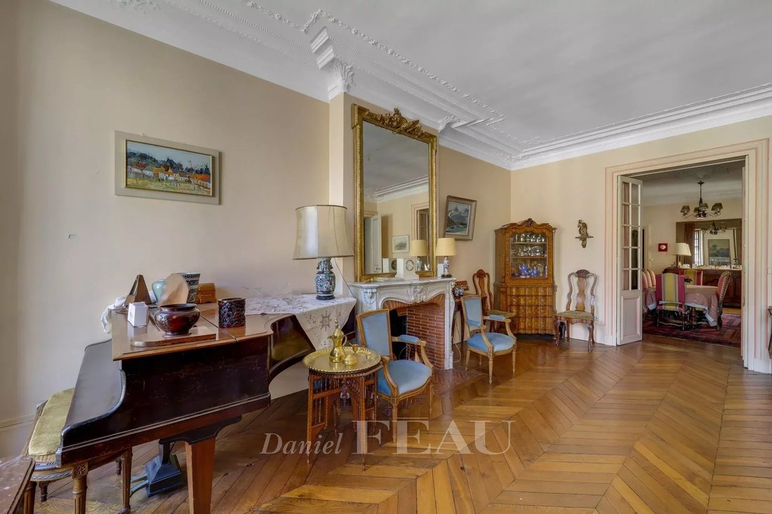 Apartment in Notre Dame, Versailles, France 2 - 17317442