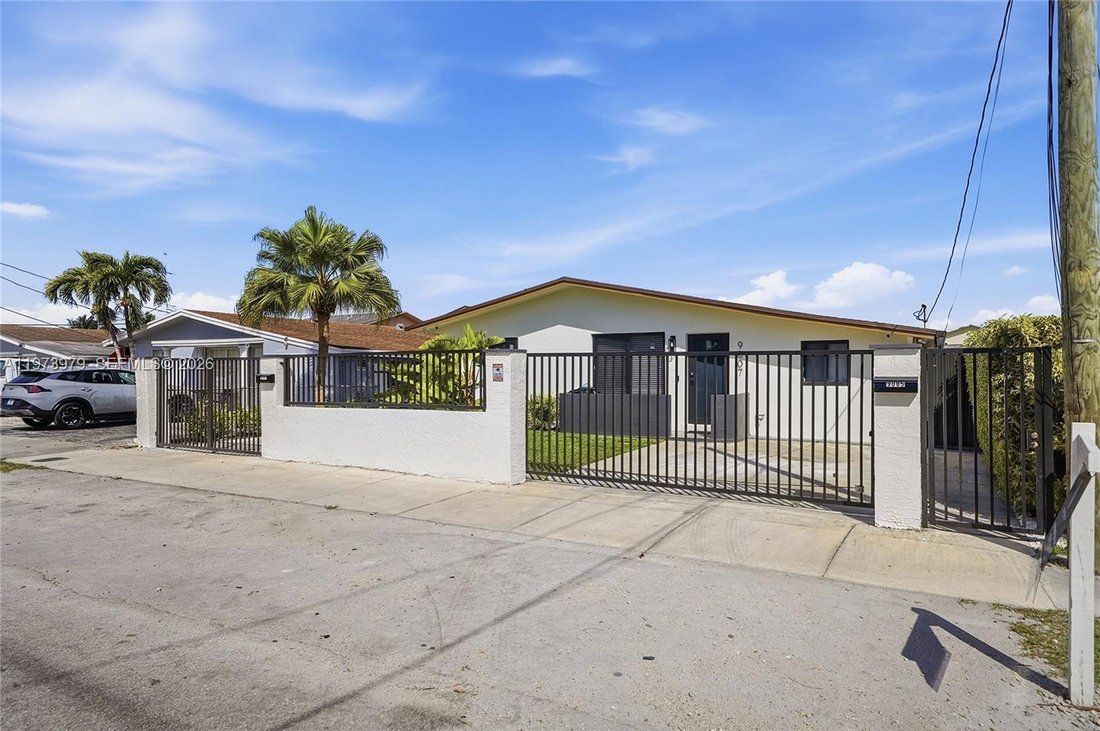 House in Miami, Florida, United States 3 - 17318440