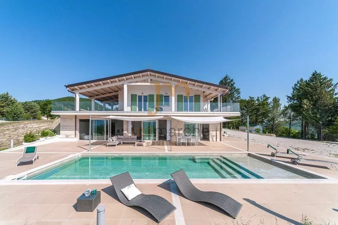Villa in Cagli, Marche, Italy 1 - 17280567