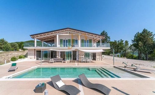 Villa in Cagli, Marche, Italy 1