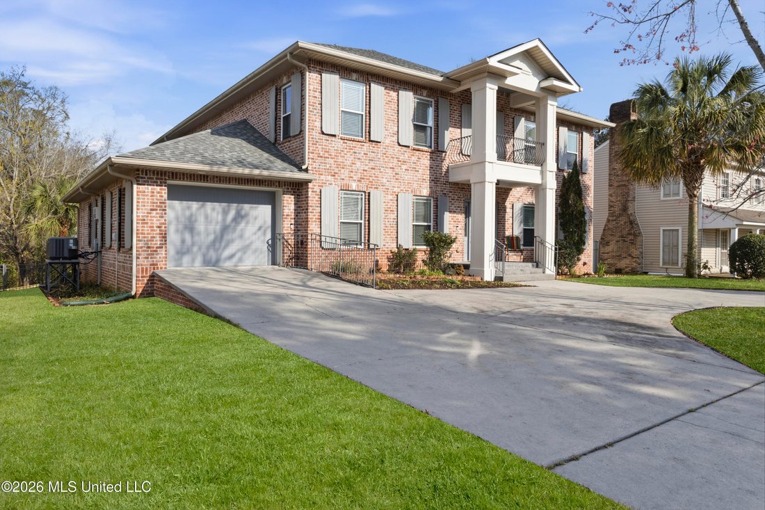 House in Biloxi, Mississippi, United States 5 - 17317414