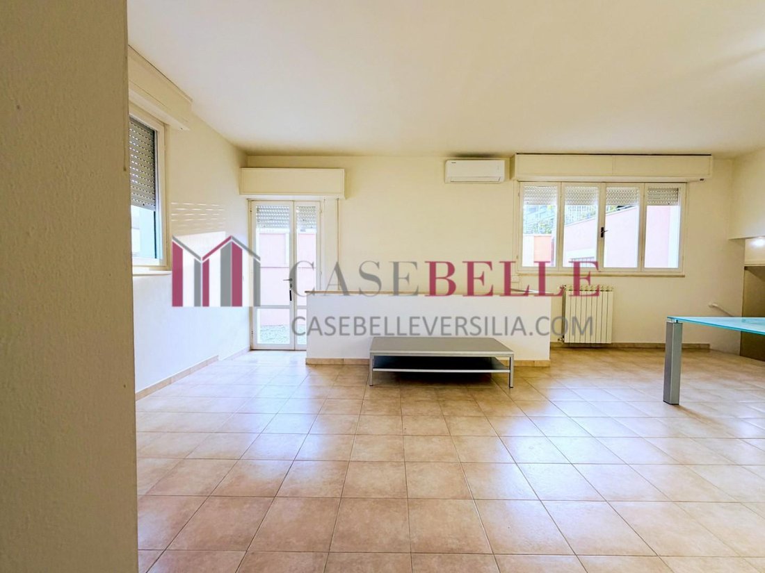 Apartment in Lido di Camaiore, Camaiore, Tuscany 4 - 17318647