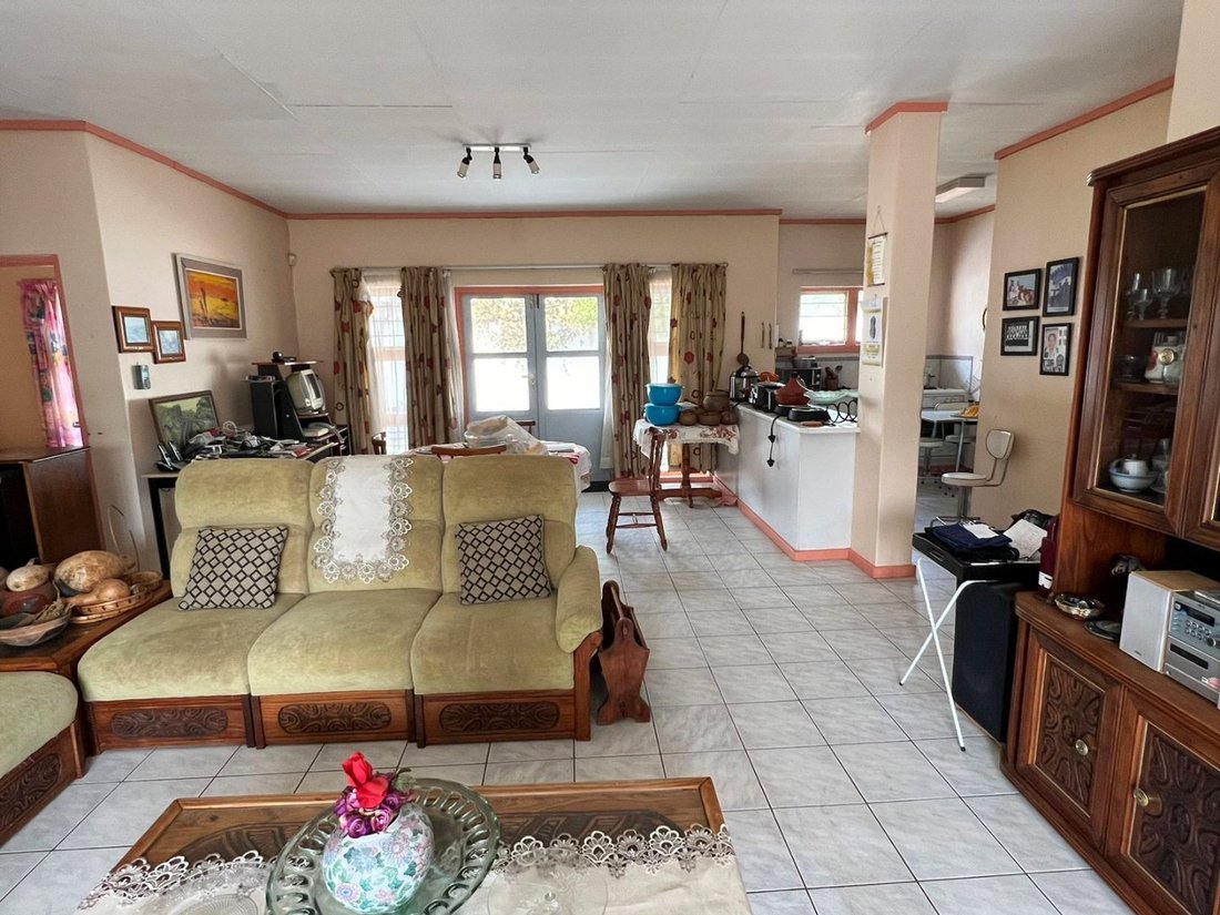 House in Bendor Park, Limpopo, South Africa 4 - 17311638