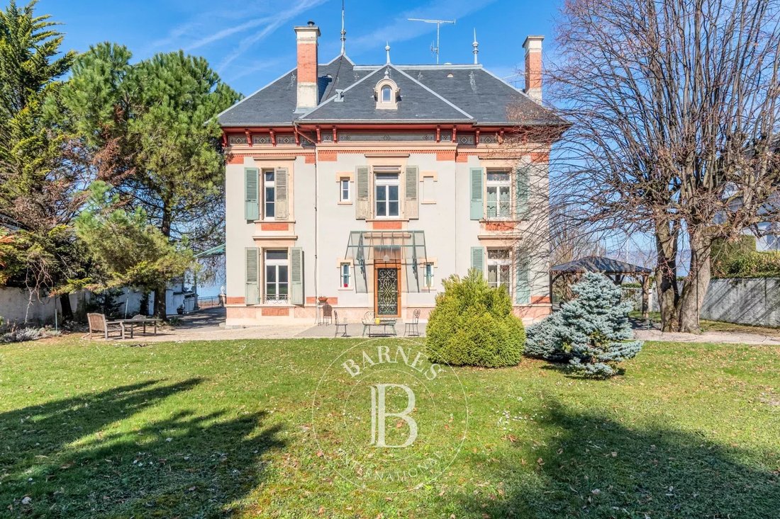 House in Bord du Lac, Evian-les-Bains, France 2 - 17311198