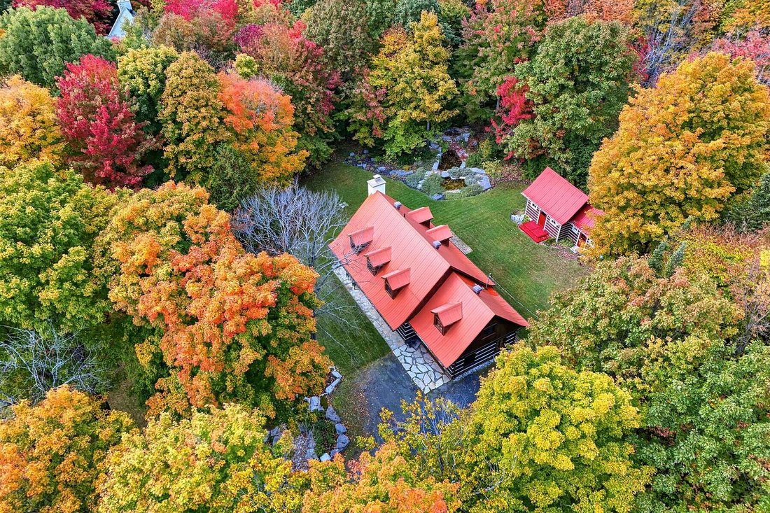 House in Sainte-Anne-des-Lacs, Quebec, Canada 2 - 17314582