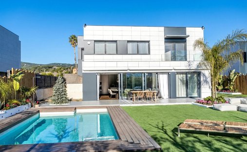Villa in Sant Andreu de Llavaneres, Catalonia, Spain 1