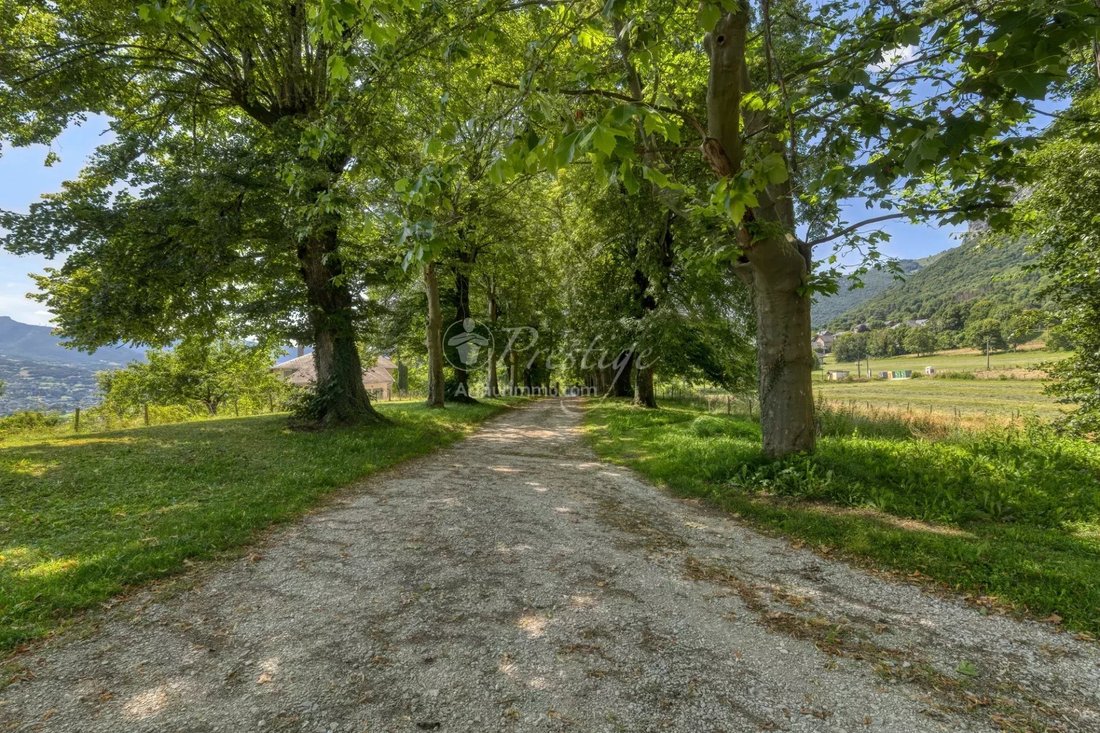 Anwesen in Saint-Jean-d'Arvey, Auvergne-Rhone-Alpen, Frankreich 2 - 17317868