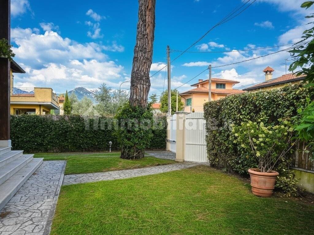 Villa in Tonfano, Pietrasanta, Italy 3 - 17312697