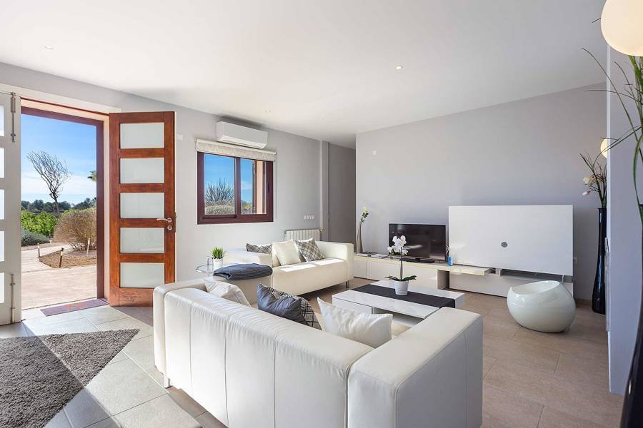 Finca in Llucmajor, Balearic Islands, Spain 3 - 17321475