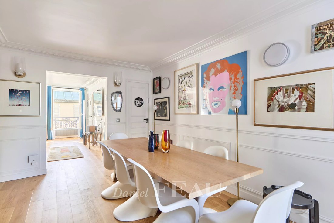 Apartment in Saint Thomas d'Aquin, Paris 7e Arrondissement, Paris 2 - 17311419