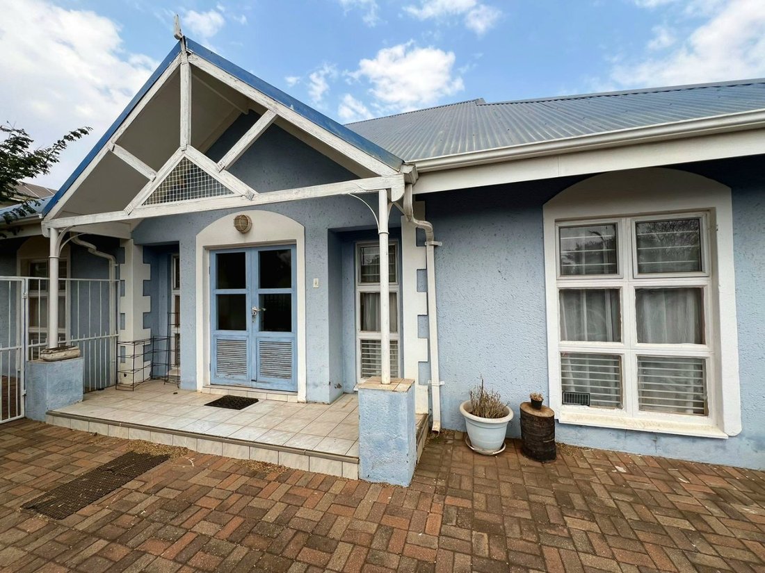 House in Bendor Park, Limpopo, South Africa 2 - 17311638