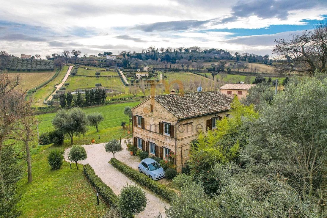 Montecosaro, Marche, Italy 3 - 17280345