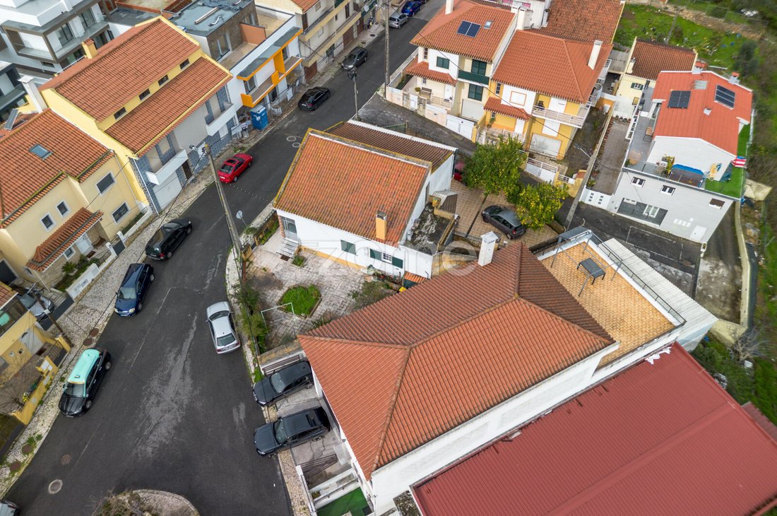 House in Pontinha e Famoes, Lisbon, Portugal 2 - 17314890