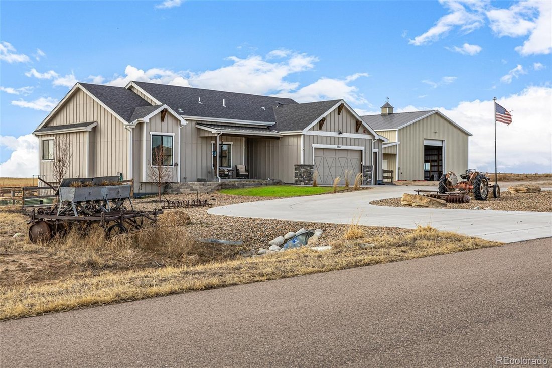 House in Strasburg, Colorado, United States 1 - 17317368