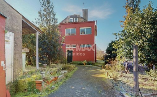 House in Navia, Vigo, Spain 1