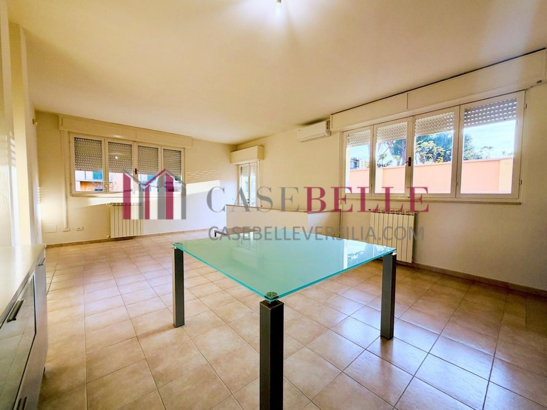 Apartment in Lido di Camaiore, Camaiore, Tuscany 2 - 17318647