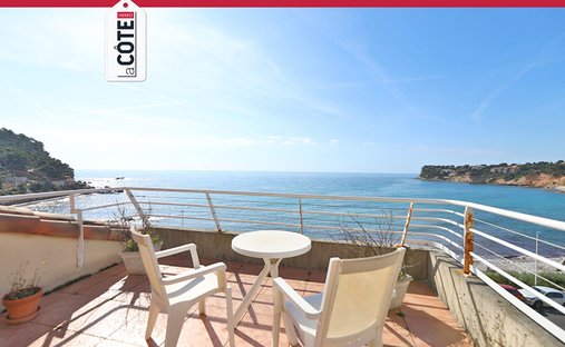 Apartment in Est Reganat Destral, Carry-le-Rouet, France 1