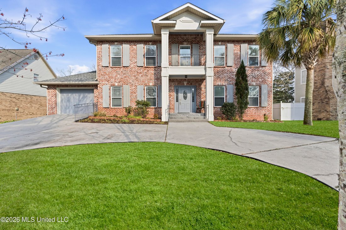 House in Biloxi, Mississippi, United States 2 - 17317414