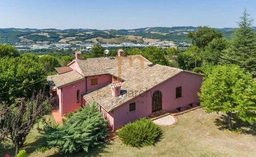 Villa in Fermignano, Marche, Italy 1