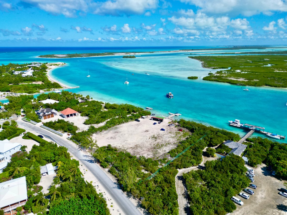 Terrain à Leeward Settlement, Caicos Islands, Îles Turks et Caïques 1 - 17317085