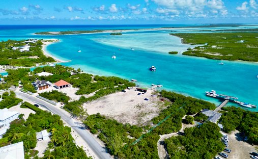 Land in Leeward Settlement, Caicos Islands, Turks and Caicos Islands 1