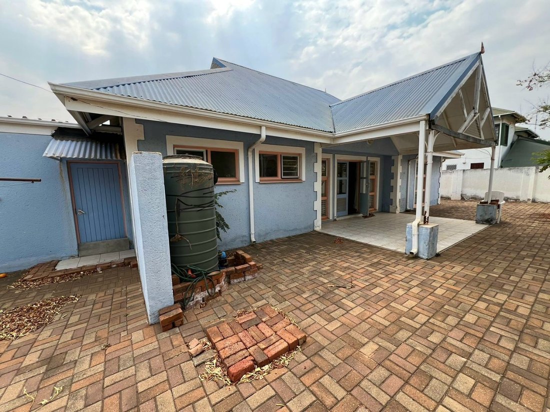 House in Bendor Park, Limpopo, South Africa 3 - 17311638