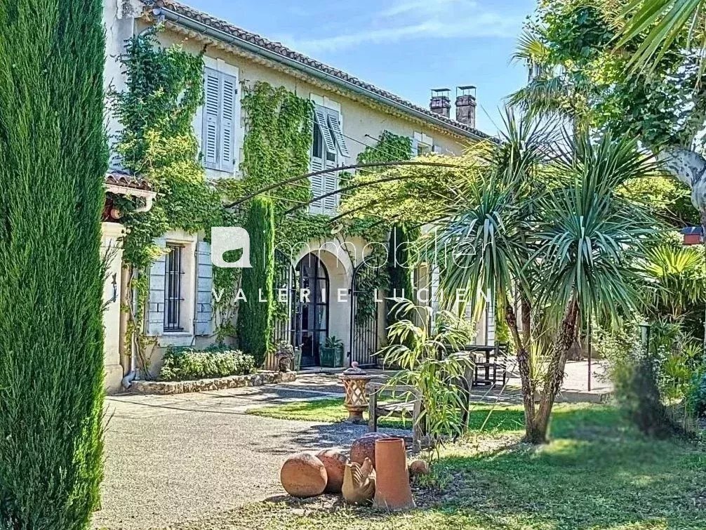 Country House in Saint-Rémy-de-Provence, Provence-Alpes-Côte d'Azur, France 1 - 17311349