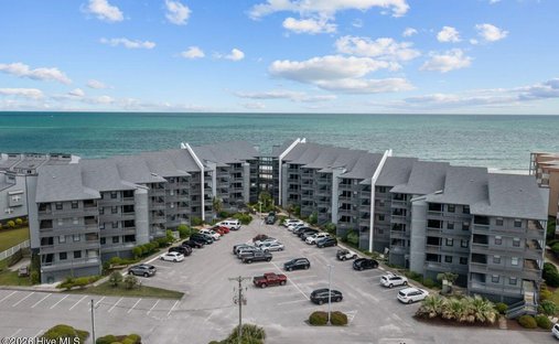 Condo in North Topsail Beach, North Carolina, United States 1